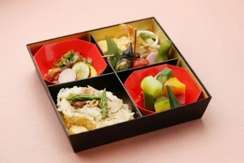 季節のお弁当の画像